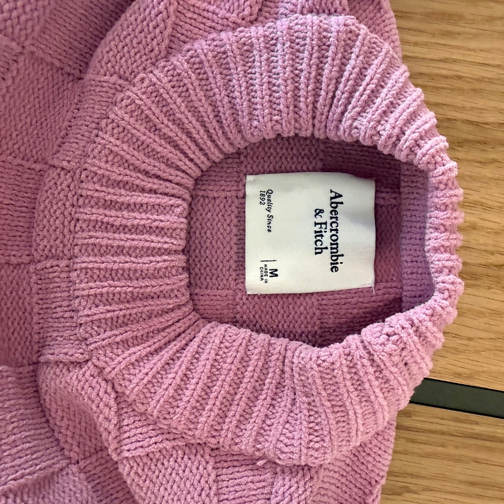Abercrombie Womens Sweater- Pink/Purple Size Medium - Picture 2 of 2